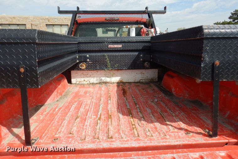 image for item DM3182 2011 Ford F250 Super Duty XL  pickup truck