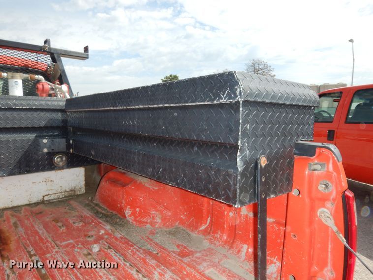 image for item DM3182 2011 Ford F250 Super Duty XL  pickup truck