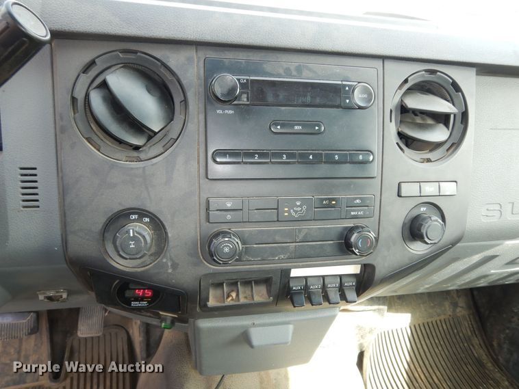 image for item DM3182 2011 Ford F250 Super Duty XL  pickup truck