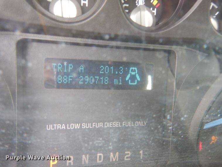 image for item DM3182 2011 Ford F250 Super Duty XL  pickup truck