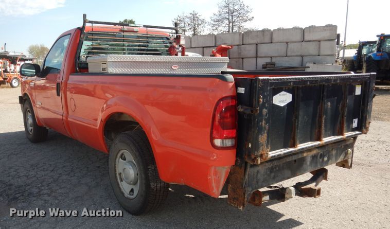 image for item DM3183 2006 Ford F250 Super Duty XL  pickup truck
