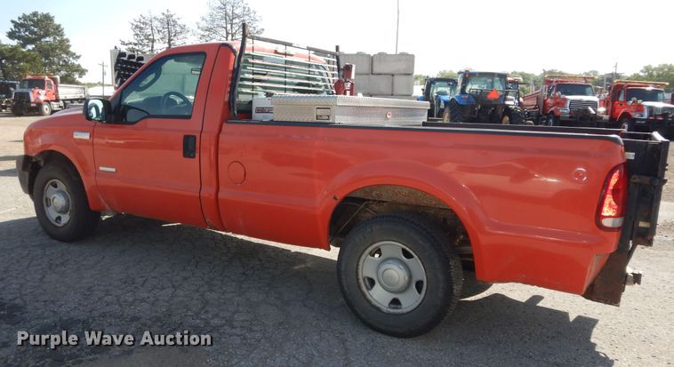 image for item DM3183 2006 Ford F250 Super Duty XL  pickup truck