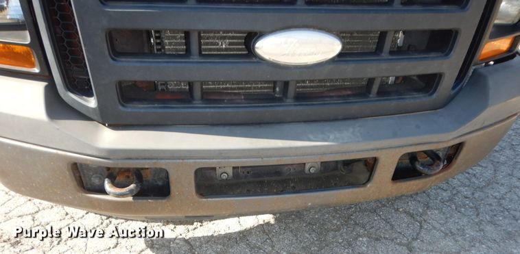 image for item DM3183 2006 Ford F250 Super Duty XL  pickup truck