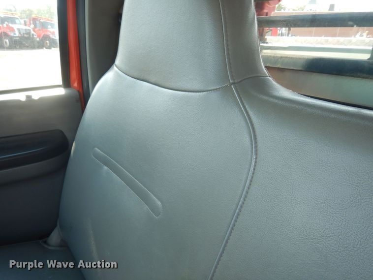 image for item DM3183 2006 Ford F250 Super Duty XL  pickup truck