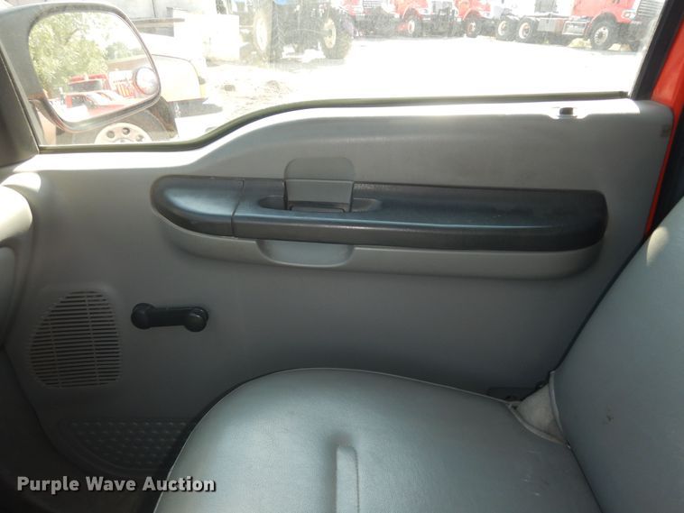 image for item DM3183 2006 Ford F250 Super Duty XL  pickup truck