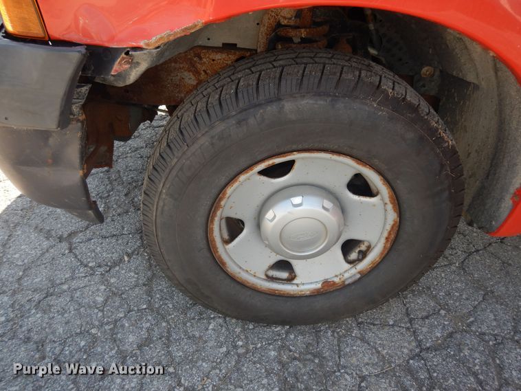 image for item DM3183 2006 Ford F250 Super Duty XL  pickup truck