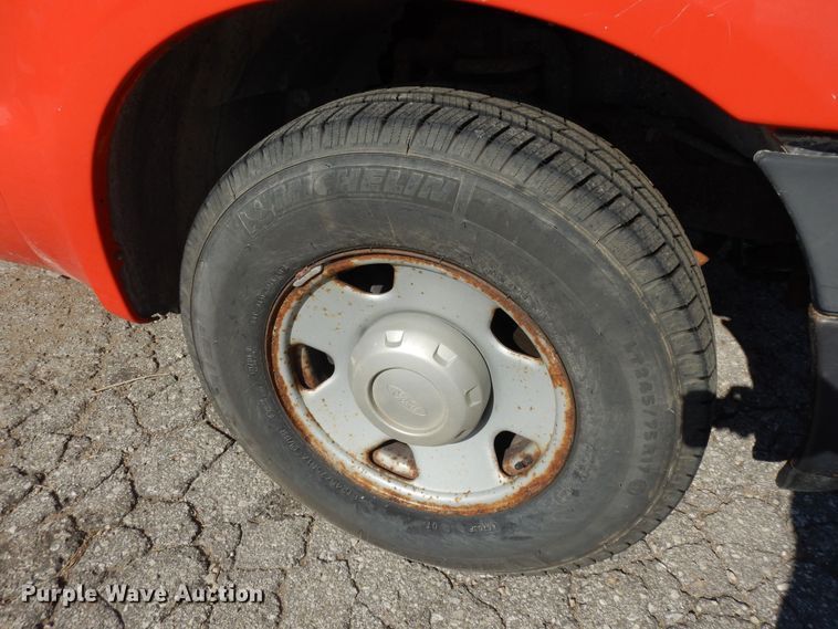 image for item DM3183 2006 Ford F250 Super Duty XL  pickup truck