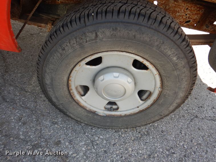 image for item DM3183 2006 Ford F250 Super Duty XL  pickup truck