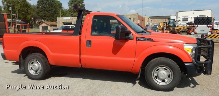 image for item DM3184 2011 Ford F250 Super Duty XL  pickup truck