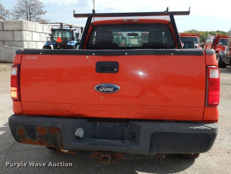 image for item DM3184 2011 Ford F250 Super Duty XL  pickup truck