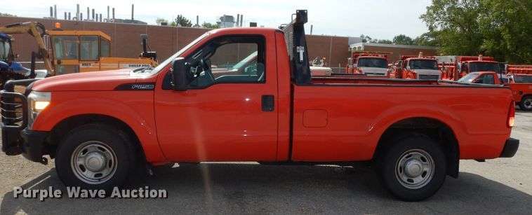 image for item DM3184 2011 Ford F250 Super Duty XL  pickup truck