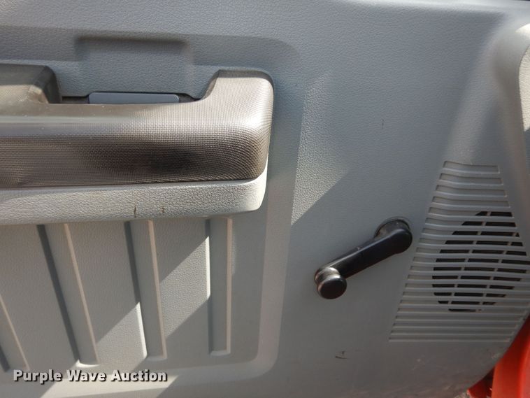 image for item DM3184 2011 Ford F250 Super Duty XL  pickup truck