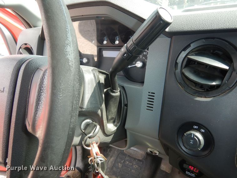 image for item DM3184 2011 Ford F250 Super Duty XL  pickup truck