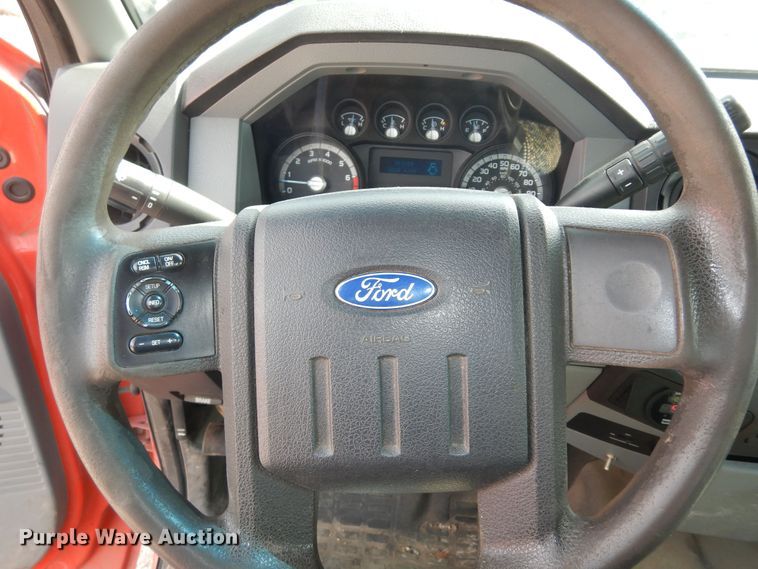 image for item DM3184 2011 Ford F250 Super Duty XL  pickup truck