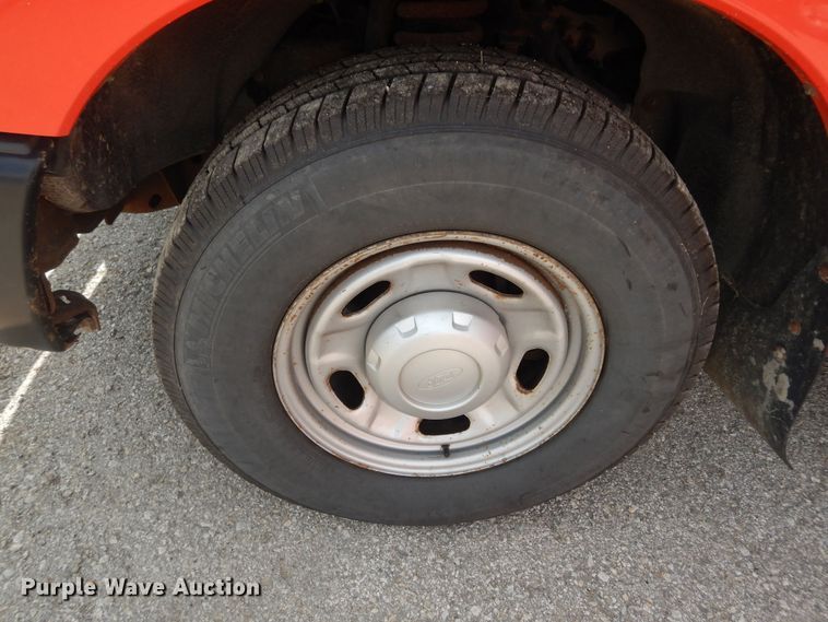 image for item DM3184 2011 Ford F250 Super Duty XL  pickup truck