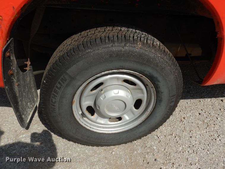 image for item DM3184 2011 Ford F250 Super Duty XL  pickup truck