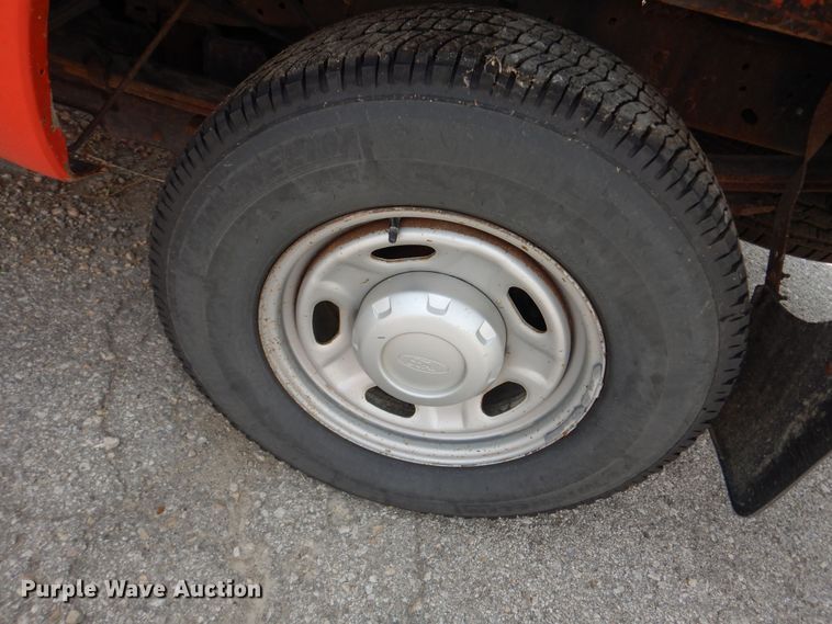 image for item DM3184 2011 Ford F250 Super Duty XL  pickup truck