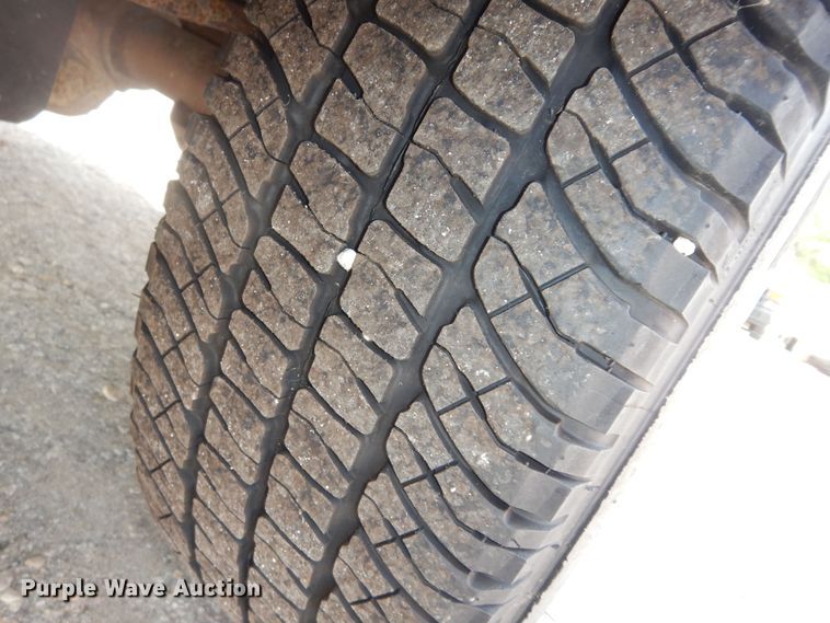 image for item DM3184 2011 Ford F250 Super Duty XL  pickup truck