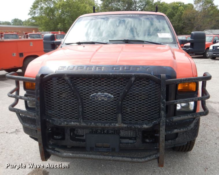 image for item DM3185 2008 Ford F250 Super Duty XL  utility bed pickup truck