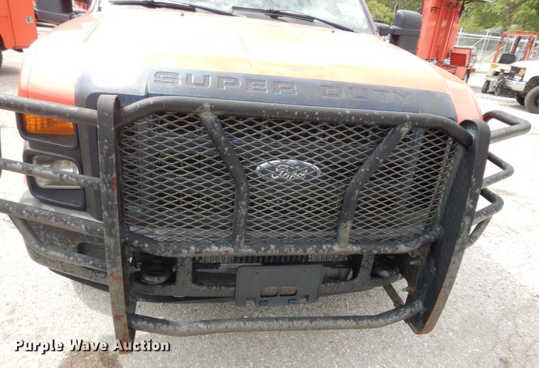 image for item DM3185 2008 Ford F250 Super Duty XL  utility bed pickup truck