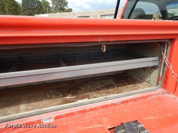 image for item DM3185 2008 Ford F250 Super Duty XL  utility bed pickup truck