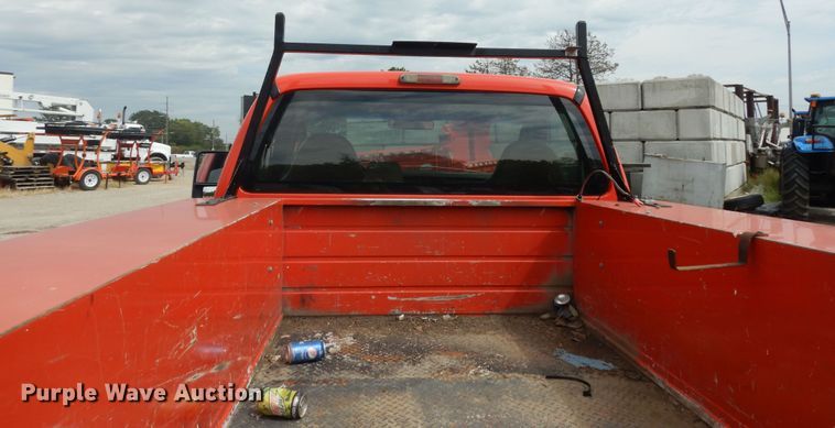 image for item DM3185 2008 Ford F250 Super Duty XL  utility bed pickup truck