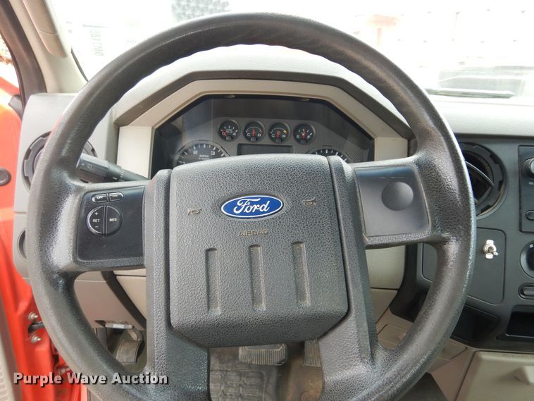 image for item DM3185 2008 Ford F250 Super Duty XL  utility bed pickup truck