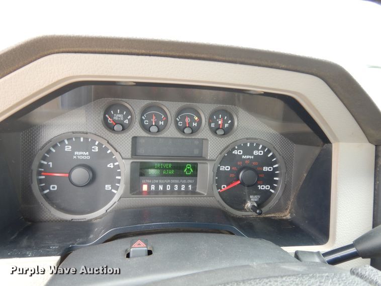 image for item DM3185 2008 Ford F250 Super Duty XL  utility bed pickup truck