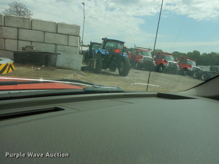 image for item DM3185 2008 Ford F250 Super Duty XL  utility bed pickup truck