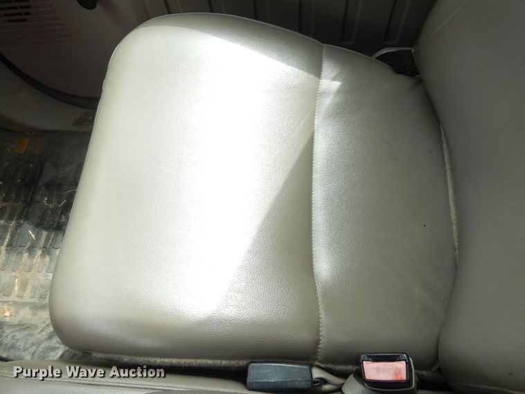 image for item DM3185 2008 Ford F250 Super Duty XL  utility bed pickup truck