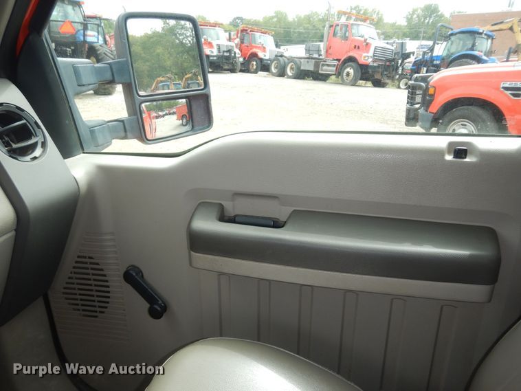 image for item DM3185 2008 Ford F250 Super Duty XL  utility bed pickup truck