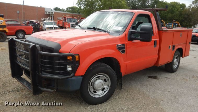 image for item DM3186 2010 Ford F250 Super Duty XL  utility bed pickup truck