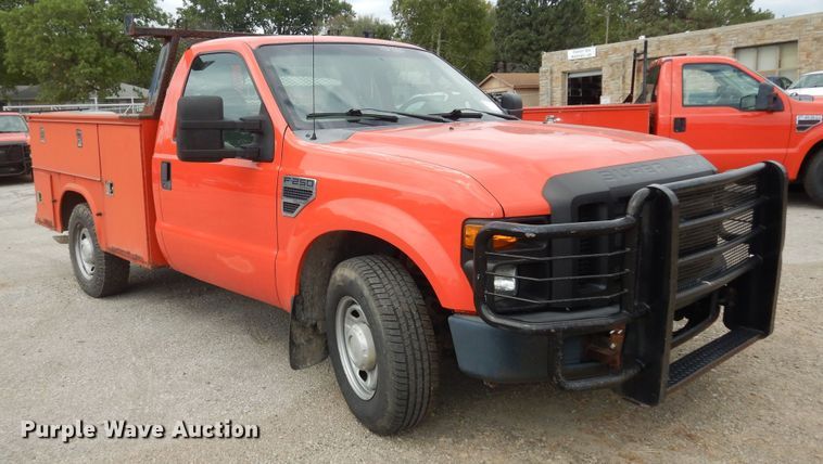 image for item DM3186 2010 Ford F250 Super Duty XL  utility bed pickup truck