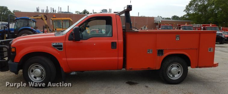 image for item DM3186 2010 Ford F250 Super Duty XL  utility bed pickup truck