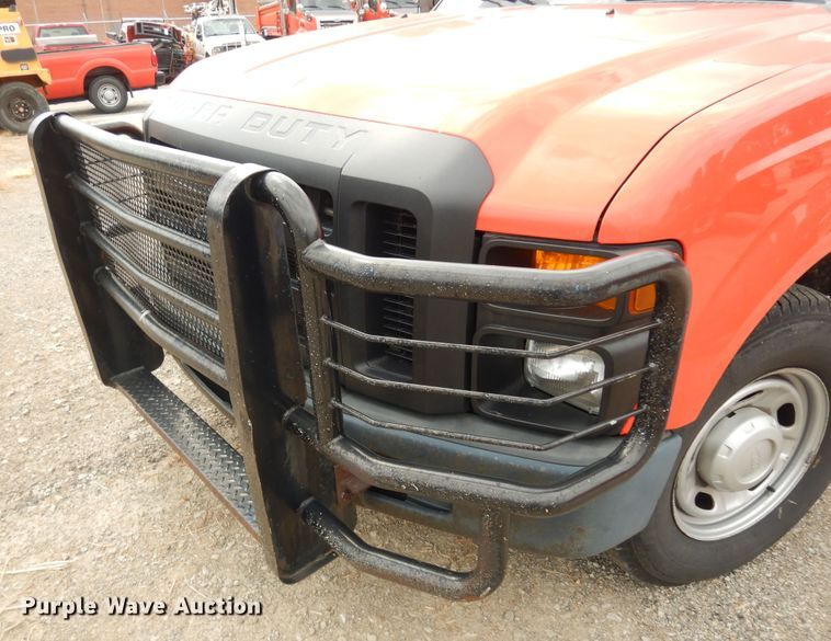 image for item DM3186 2010 Ford F250 Super Duty XL  utility bed pickup truck