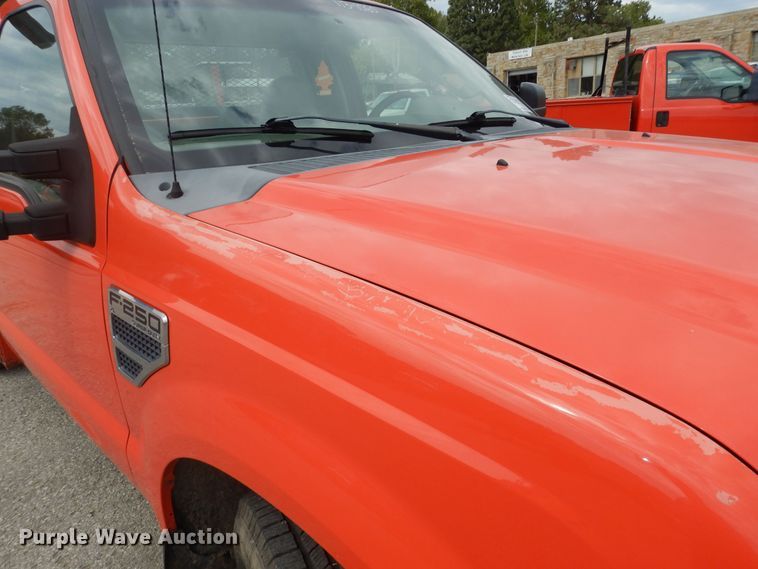 image for item DM3186 2010 Ford F250 Super Duty XL  utility bed pickup truck