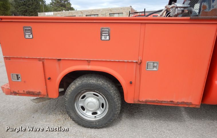 image for item DM3186 2010 Ford F250 Super Duty XL  utility bed pickup truck