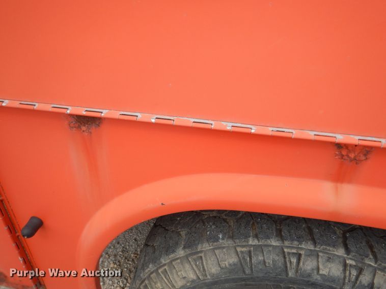 image for item DM3186 2010 Ford F250 Super Duty XL  utility bed pickup truck