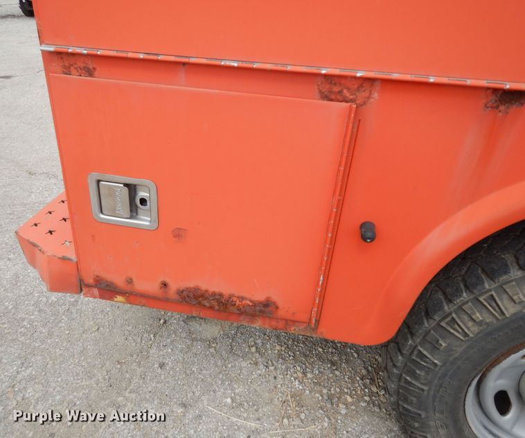 image for item DM3186 2010 Ford F250 Super Duty XL  utility bed pickup truck