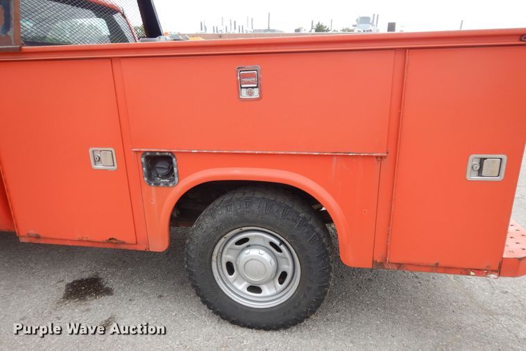 image for item DM3186 2010 Ford F250 Super Duty XL  utility bed pickup truck