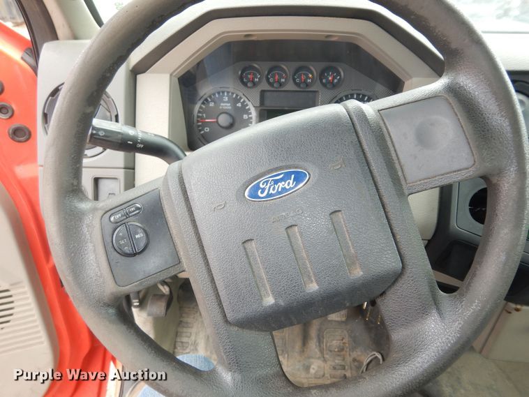 image for item DM3186 2010 Ford F250 Super Duty XL  utility bed pickup truck