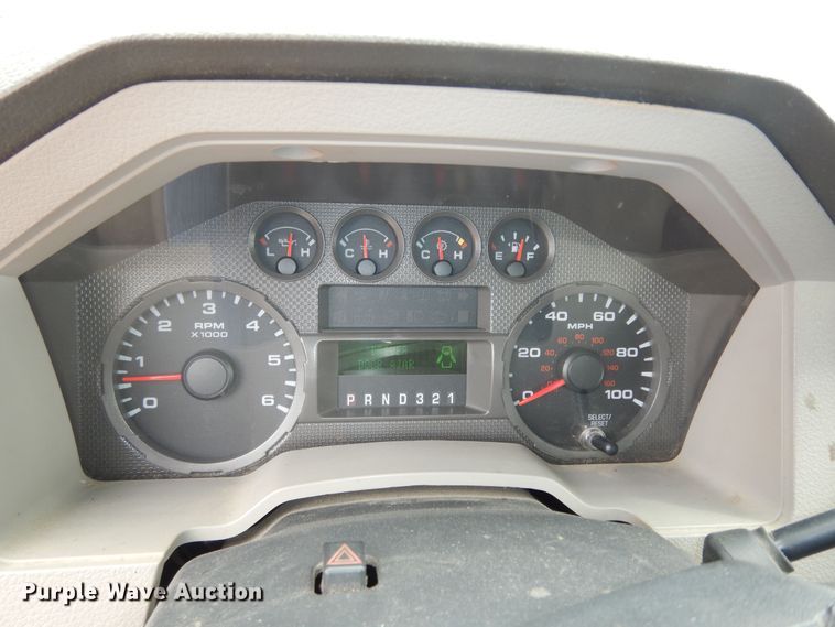 image for item DM3186 2010 Ford F250 Super Duty XL  utility bed pickup truck