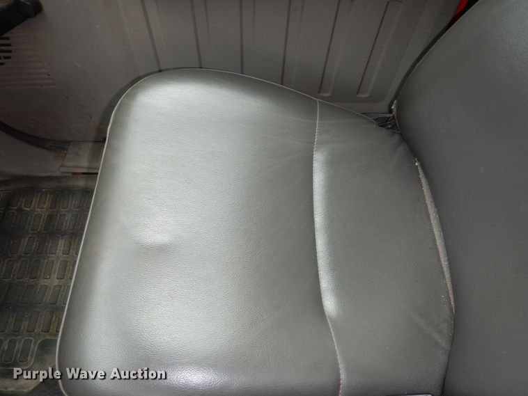 image for item DM3186 2010 Ford F250 Super Duty XL  utility bed pickup truck