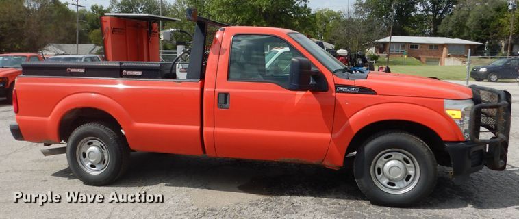 image for item DM3187 2011 Ford F250 Super Duty XL  pickup truck