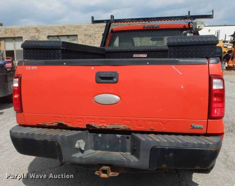 image for item DM3187 2011 Ford F250 Super Duty XL  pickup truck