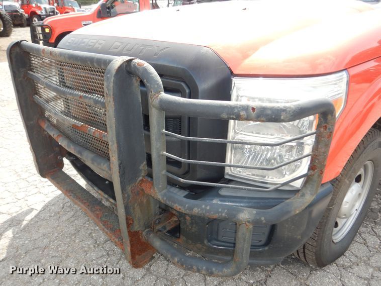 image for item DM3187 2011 Ford F250 Super Duty XL  pickup truck