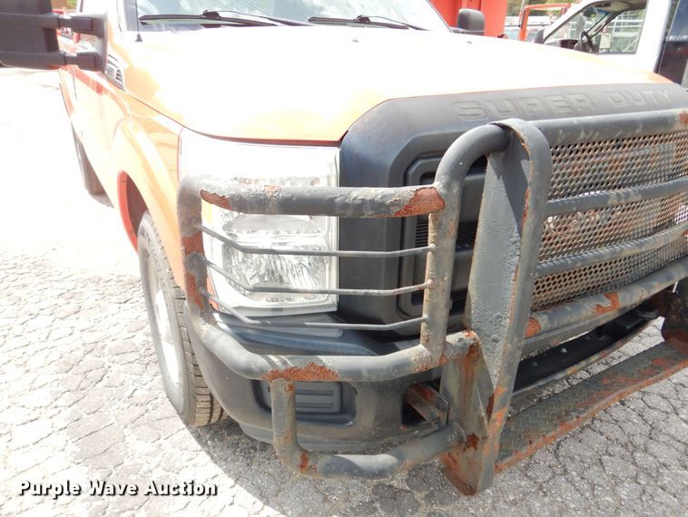 image for item DM3187 2011 Ford F250 Super Duty XL  pickup truck