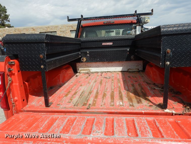 image for item DM3187 2011 Ford F250 Super Duty XL  pickup truck