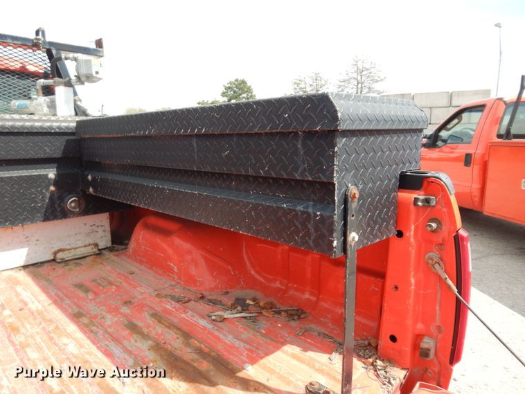 image for item DM3187 2011 Ford F250 Super Duty XL  pickup truck