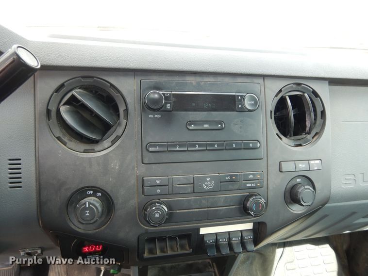 image for item DM3187 2011 Ford F250 Super Duty XL  pickup truck